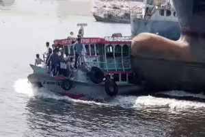 এমভি রূপসী কার্গো জব্দ: চালকসহ আটক ৯
