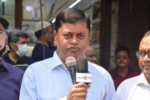 নারায়ণগঞ্জ পুলিশ প্রশাসন মেরুদন্ডহীন – প্রেসক্লাব সভাপতি শাহ্ আলম